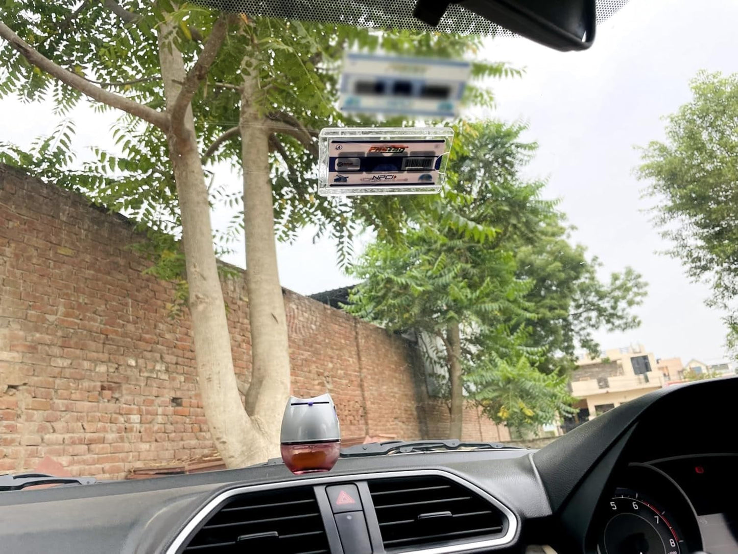Fast TAG Holder + premium hanging perfume